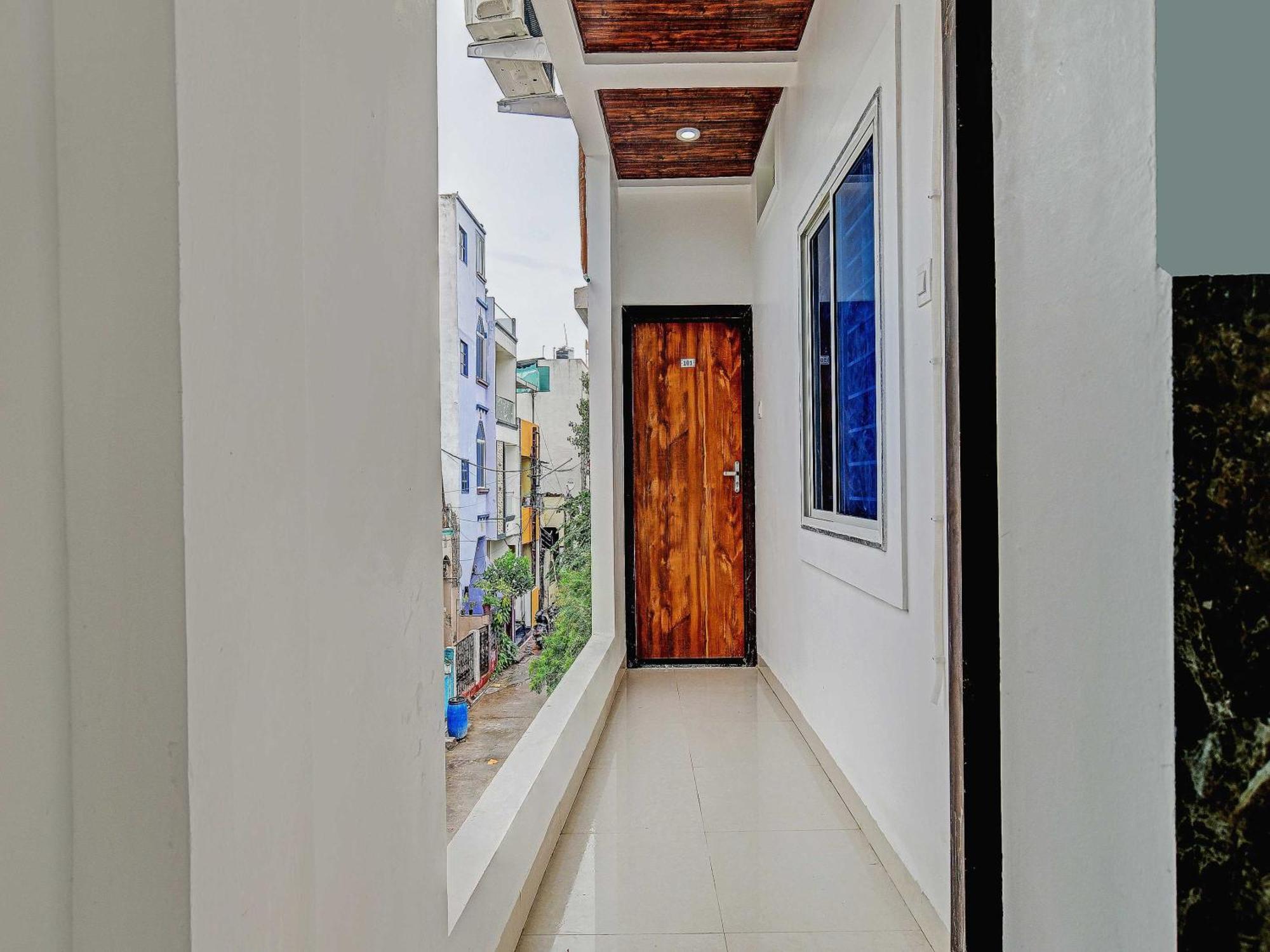 Oyo Flagship Hotel Blue Tick Indore Esterno foto