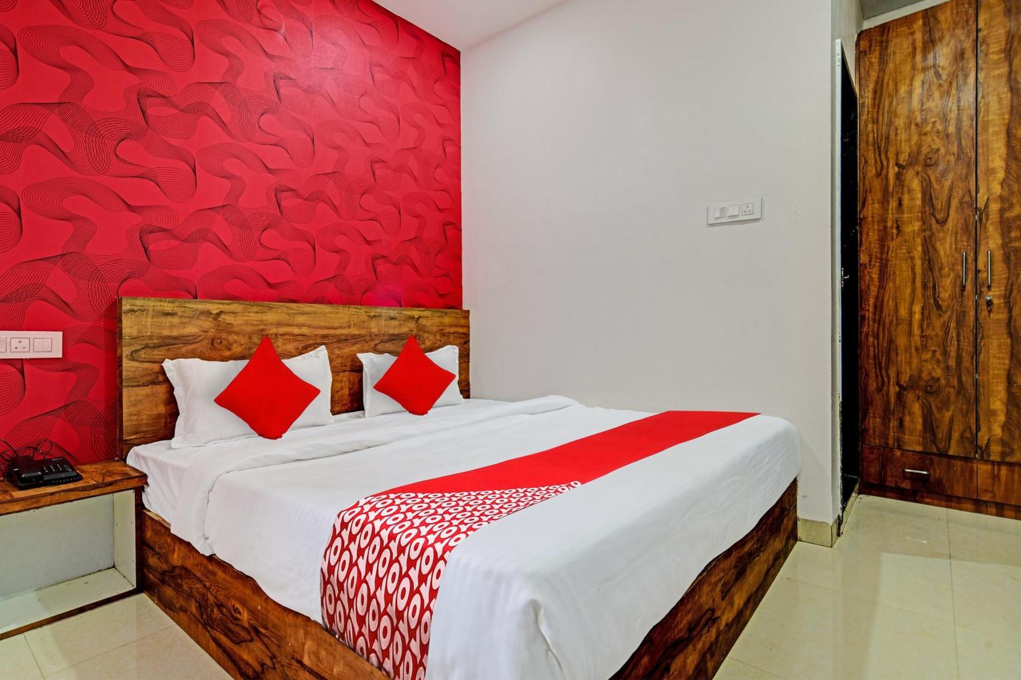 Oyo Flagship Hotel Blue Tick Indore Esterno foto