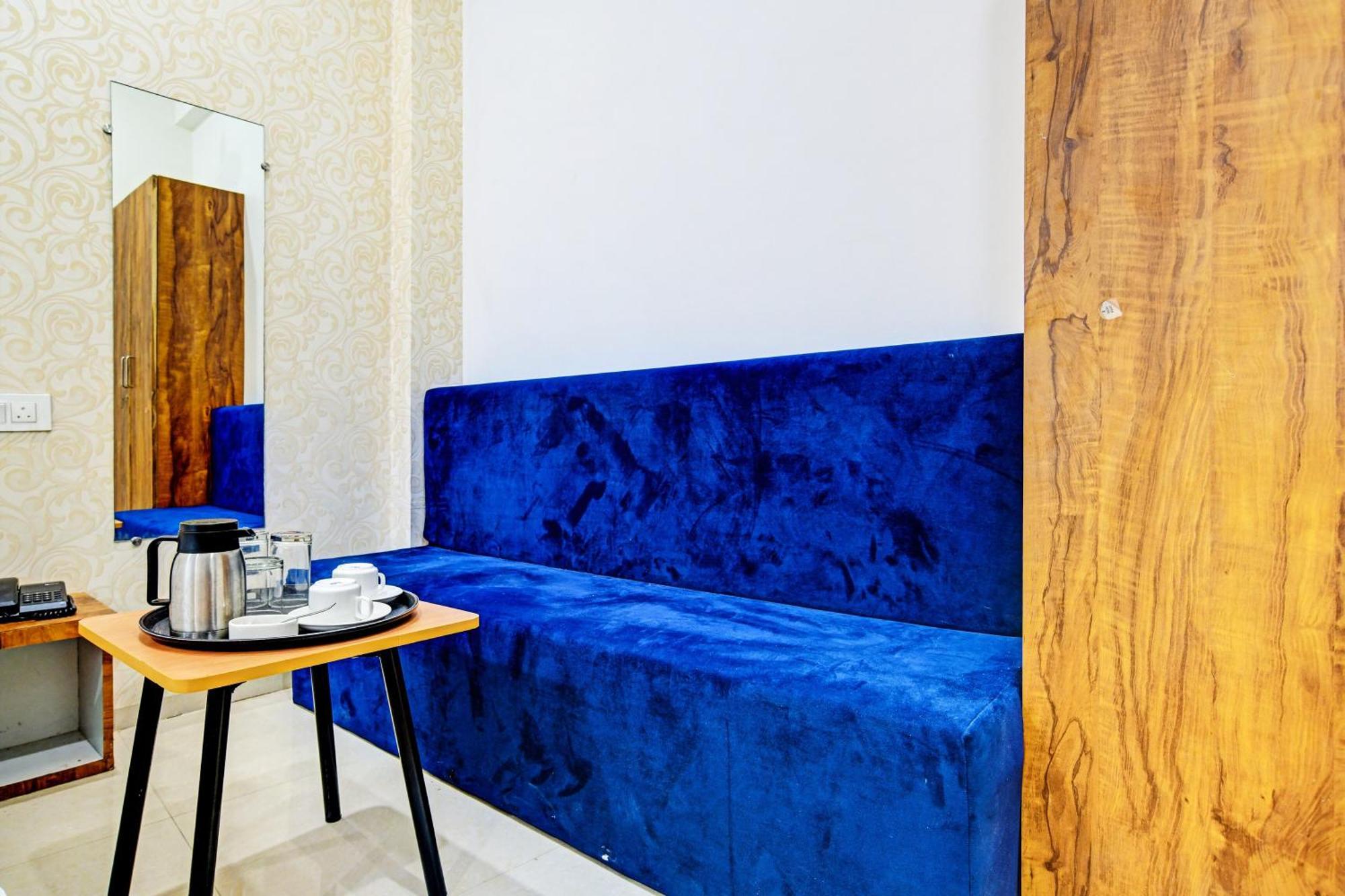 Oyo Flagship Hotel Blue Tick Indore Esterno foto