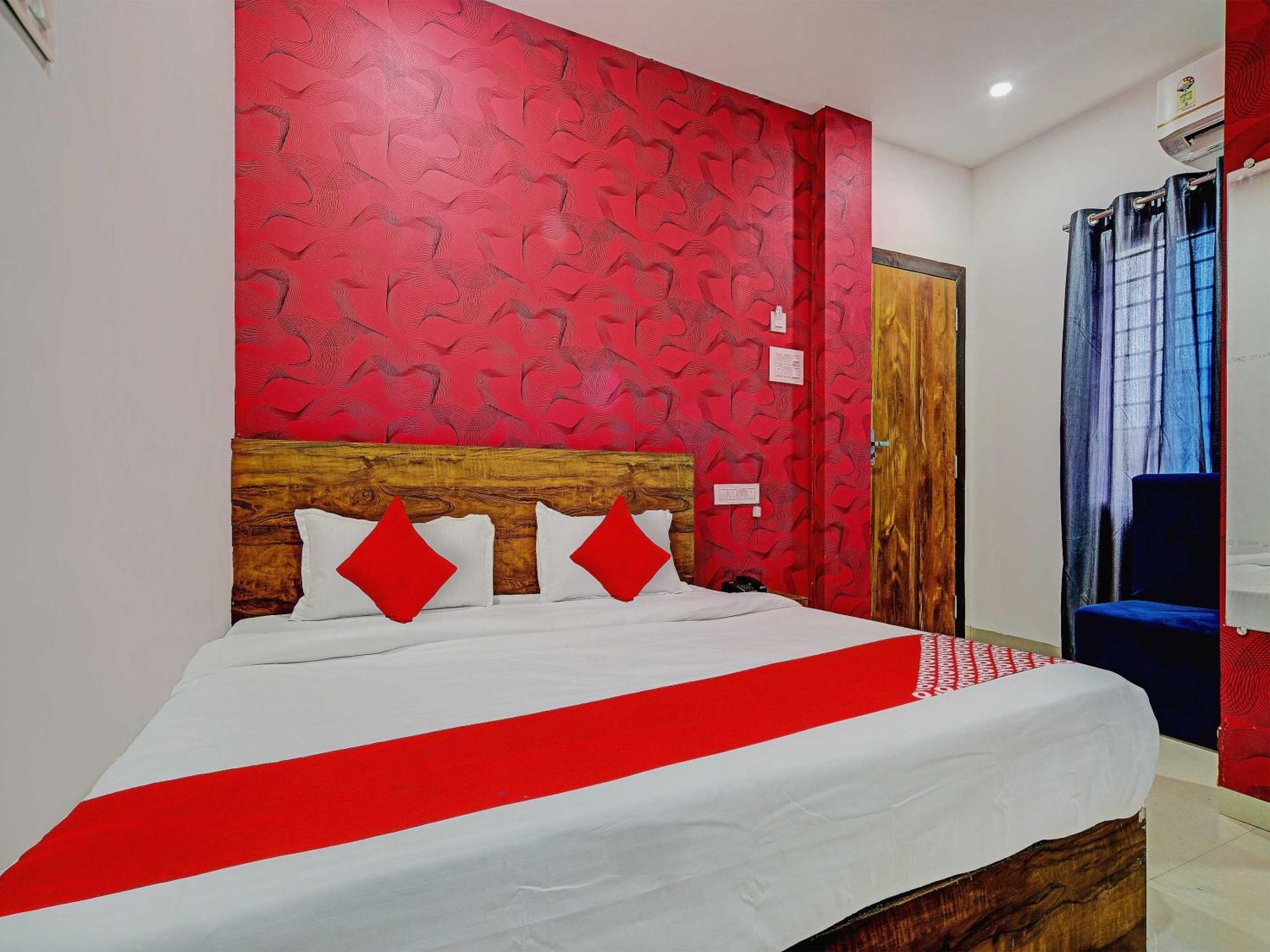 Oyo Flagship Hotel Blue Tick Indore Esterno foto