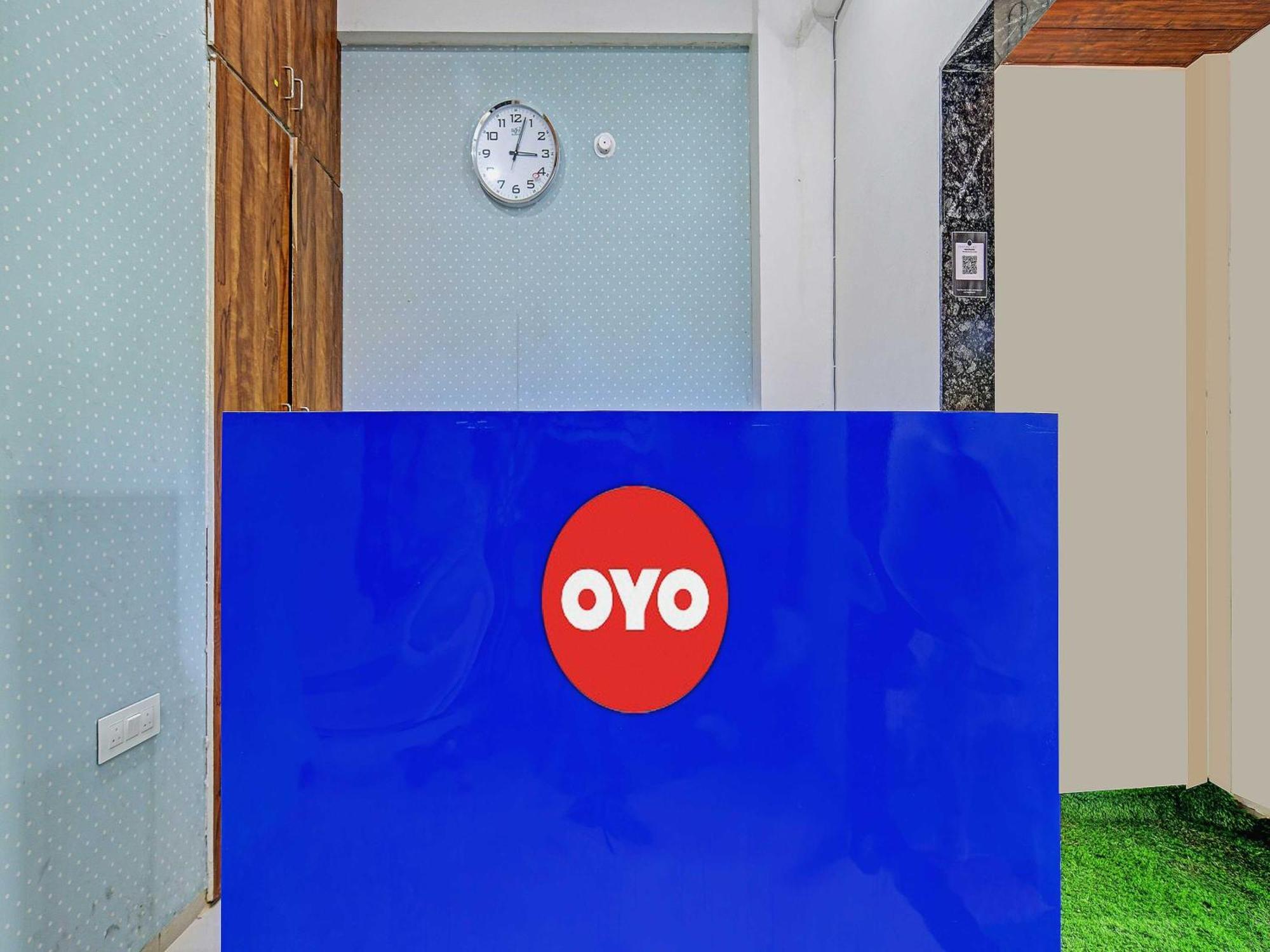 Oyo Flagship Hotel Blue Tick Indore Esterno foto